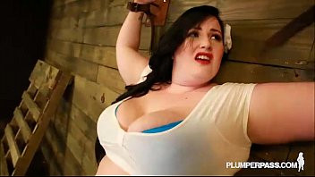 Play Sexy BBW Eliza Allure Submits and Fucks Her Master