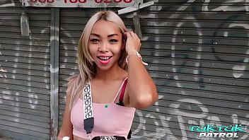 Play Super eager and horny blonde Thai girl tries out her 1st white cock