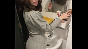 Play Step-mom makes step-son last longer by draining him