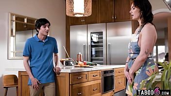 Play Big ass MILF stepmom Siri Dahl anal fucked by her tiny stepson in the kitchen