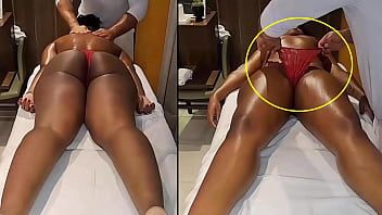 Play I took off my patient's panties during the consultation and filmed it hidden - Tantric massage - REAL VIDEO