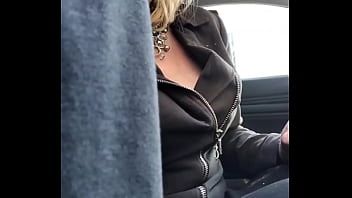 Play Bbc squeeze nut in crackhead stepmom mouth