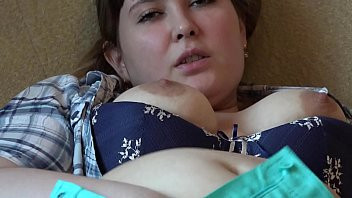 Play BBW masturbates her clit and her pussy