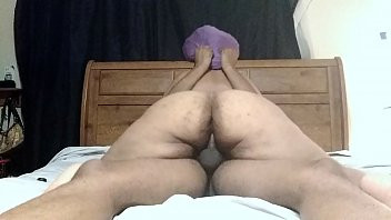 Play Ebony bbw rides bbc