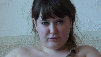 Play A fat girl in pantyhose smokes and then masturbates