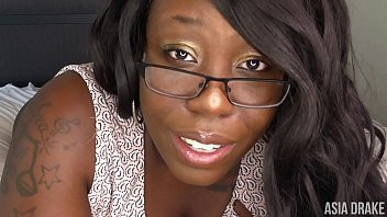 Play Ebony BBW Stepmom Gives Anal Tour To Stepson