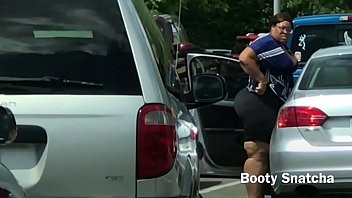 Play Sexy Redbone BBW Changing Clothes in Public Parking Lot