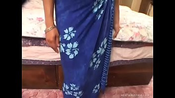 Play Indian Aunties 2