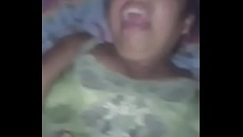 Play Cholita tímida es cogida por primera vez