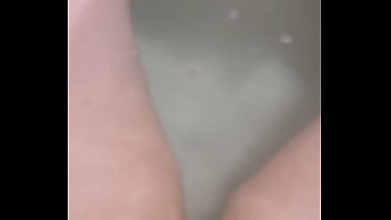 Play UK bbw teasing in bath fat pussy