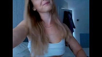 Play Orange Panty babe On Cam- WingCams.com