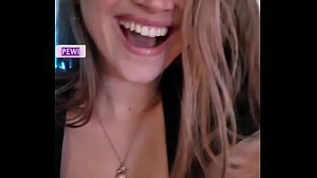 Play Bruna love has the best ass