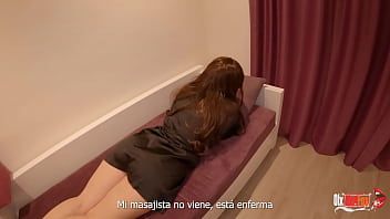 Play Mom Asked for a Massage But Instead She Got Sex with Son and Creampie (Subtitles in Spanish)