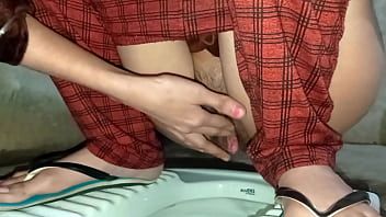 Play Indian desi wife in toilet peeing with fingering rub pussy DESISLIMGIRL XVIDEO NEW VIDEO